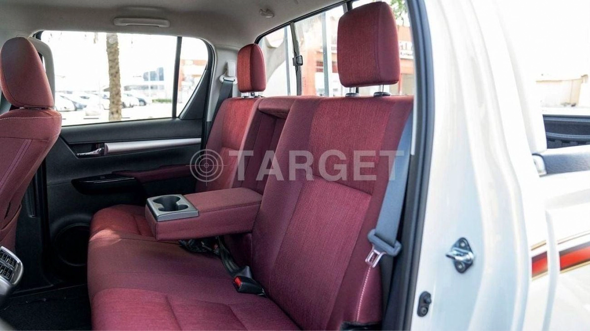 Toyota Hilux Toyota Hilux 2.7L petrol automatic MY 2026-19-19