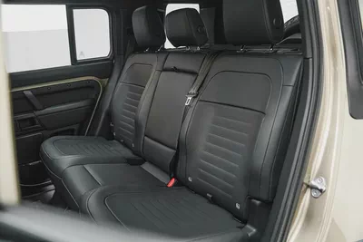 2025 Land Rover Defender 110 Octa with Warranty-13