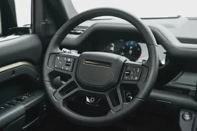 2025 Land Rover Defender 110 Octa with Warranty-5