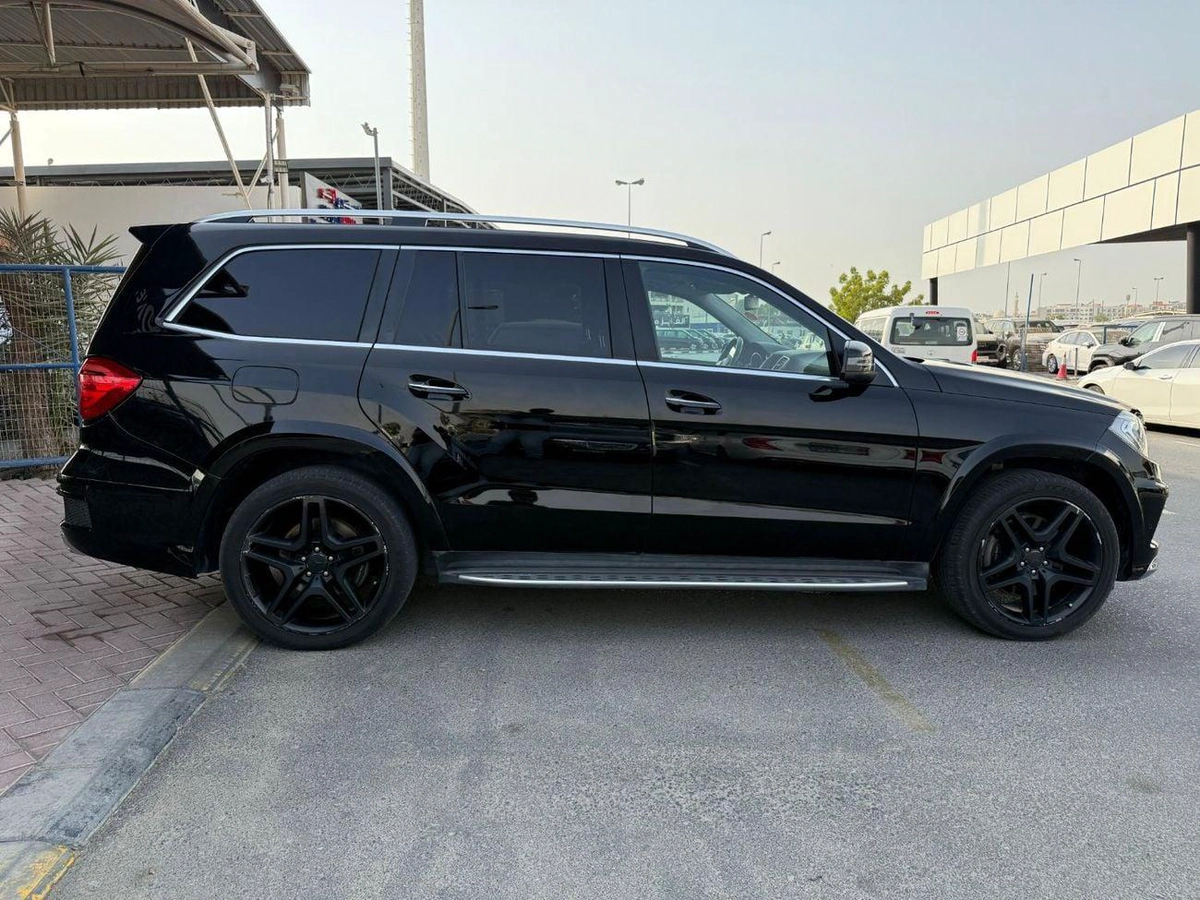 Mercedes Benz GL550 -3-0