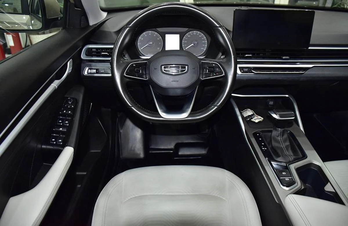 Geely Emgrand 1.5L ( 2024 Model ) in Golden Color GCC Specs-4-4