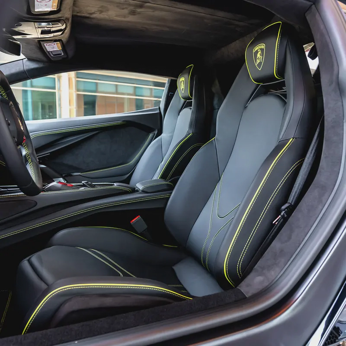 2024 LAMBORGHINI  REVUELTO BRAND NEW ( FREE SERVICE CONTRACT )-10-10