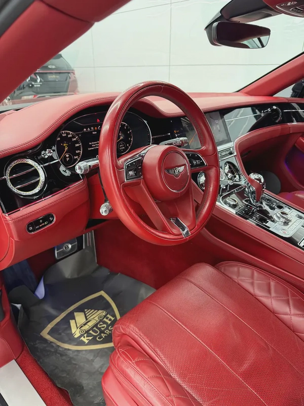 Bentley Continental GT W12 2020 GCC Specs - Pristine Condition