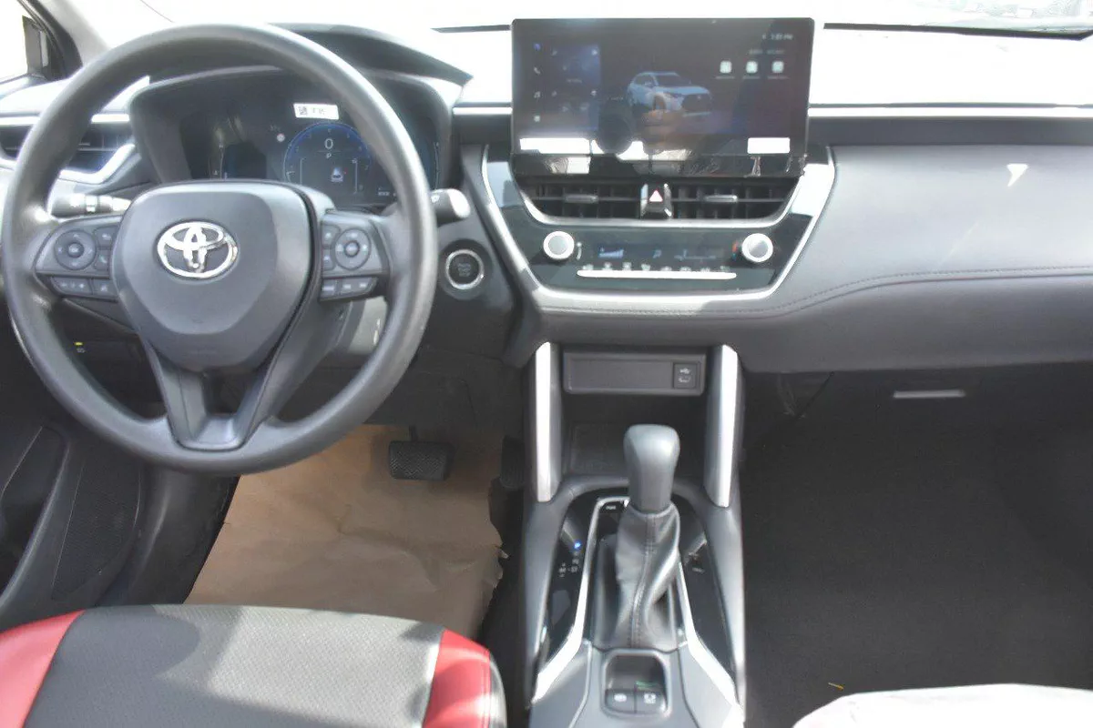 COROLLA CROSS 2025 | BLACK-10-10
