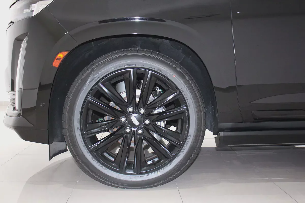 Brand New 2024 Cadillac Escalade ESV | GCC Specs | Full Option-6-6