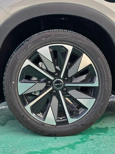 BYD SONG PLUS 605KM EV-6