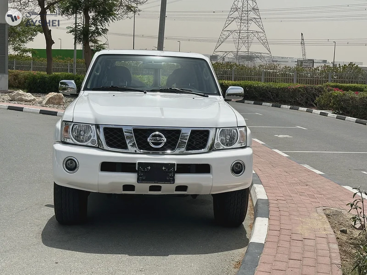 Nissan Safari الأسطورة  GCC 2024 5 years warranty( Manual Transmission)-1-1