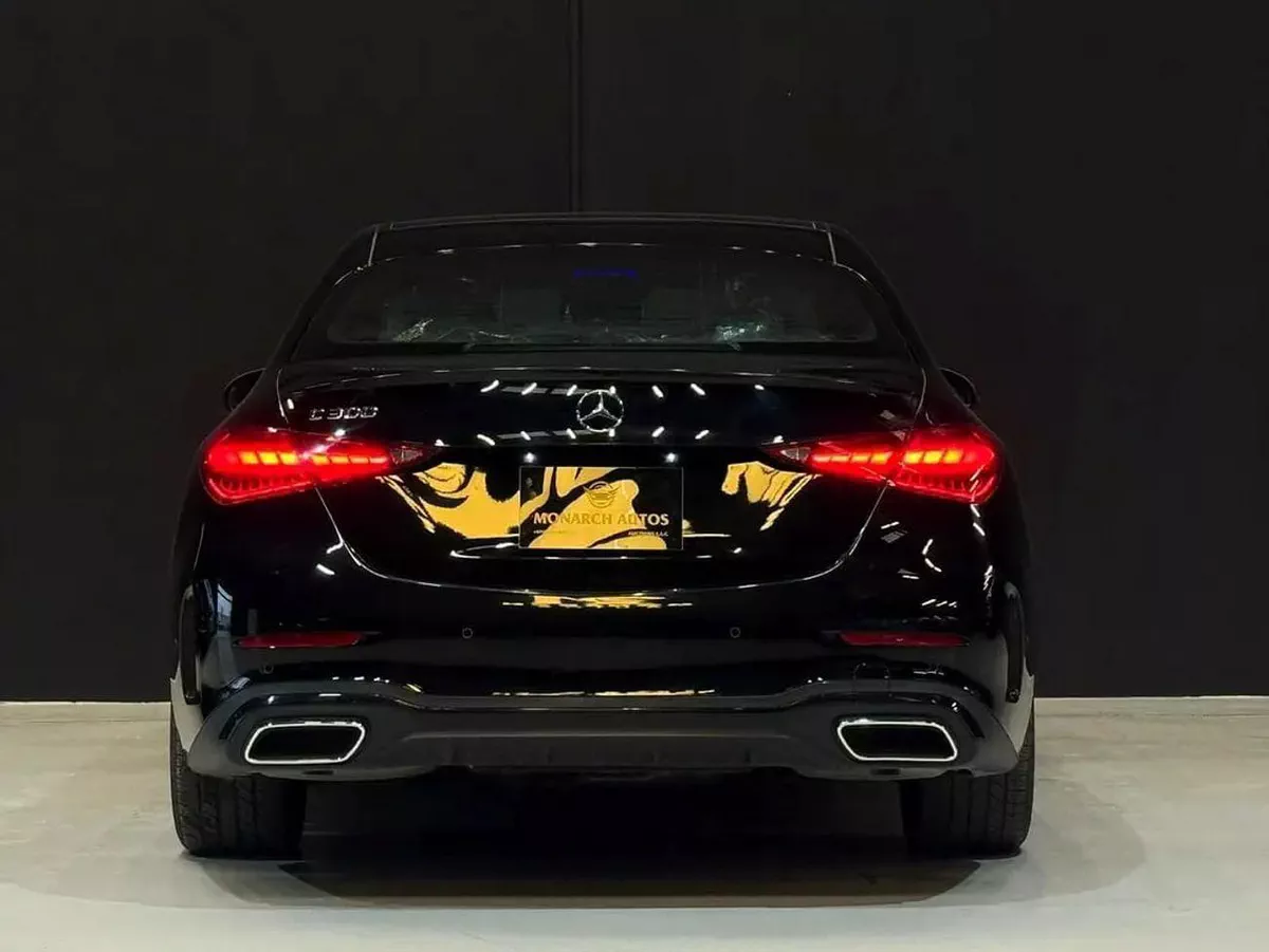 Mercedes Benz C300 STANDARD | American Specs | 21,344 KM | AED 138,000-14-0
