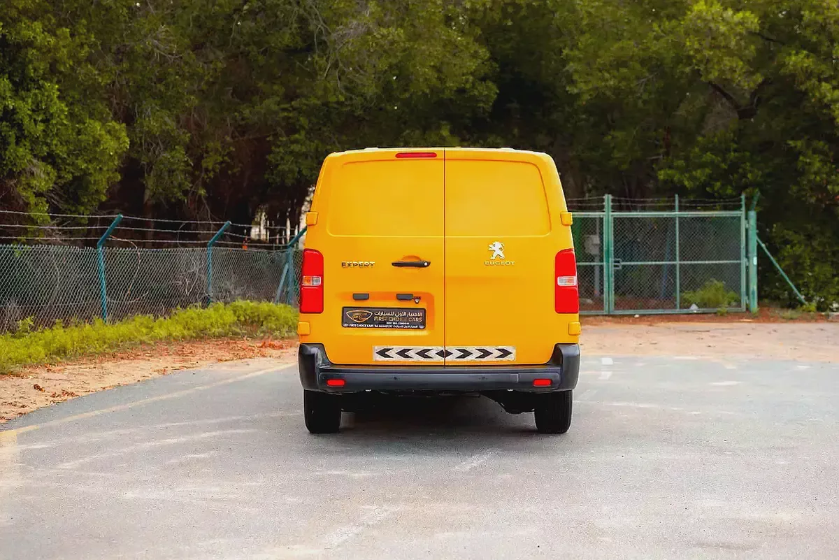 Peugeot Expert | Delivery Van | Manual Diesel | GCC Specs | Ref#P24052-5-5