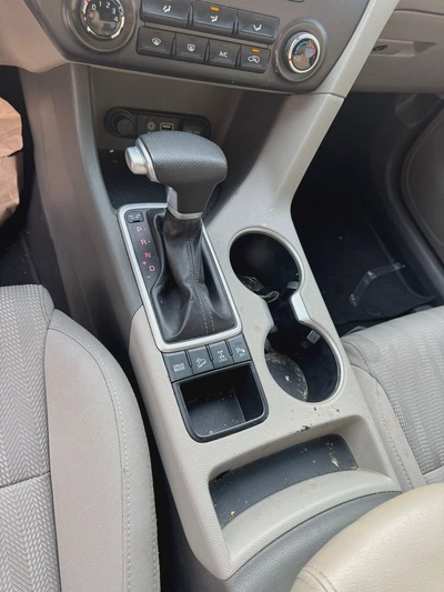 KIA SPORTAGE-6