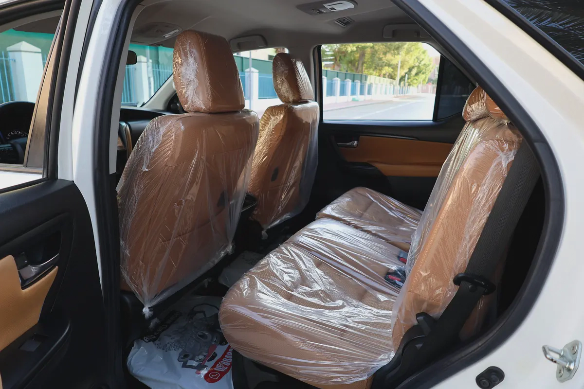 Toyota Fortuner-2021-89000KM-GCC SPECS-EXCELLENT CONDITION-17-17