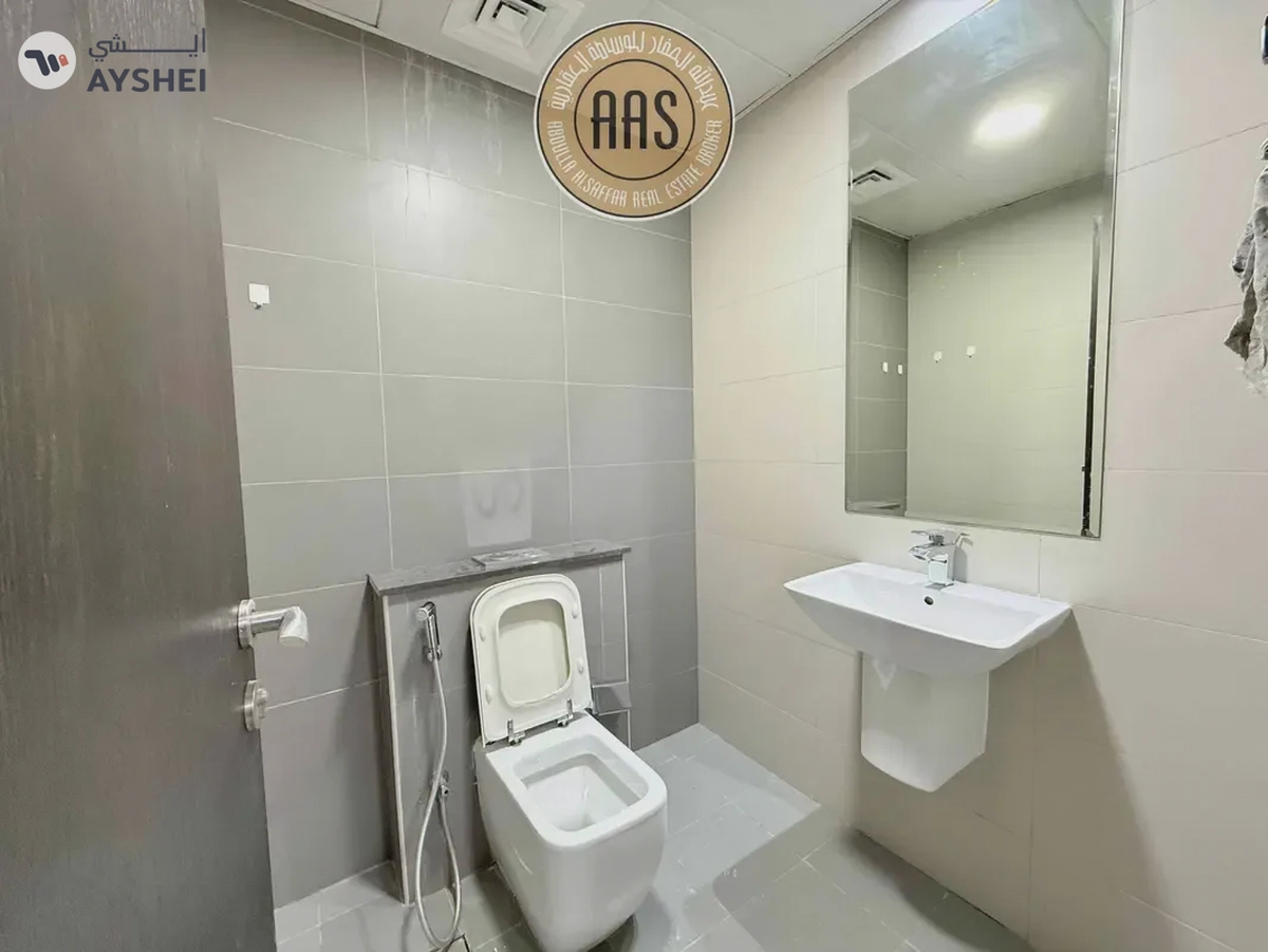 SPACIOUS & ELEGANT 2BHK | STORAGE AREA | ALL AMENITIES PARKING-9-9