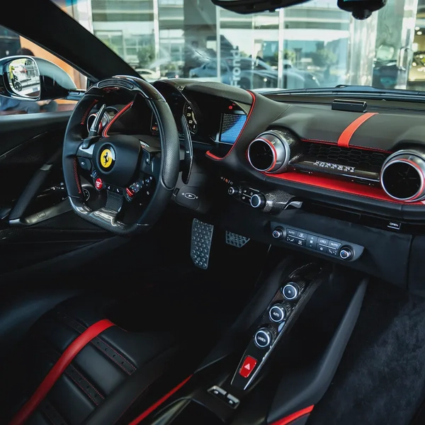 2018  FERRARI  812  SUPERFAST  DONE 5000KM