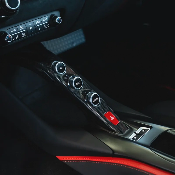 2018  FERRARI  812  SUPERFAST  DONE 5000KM
