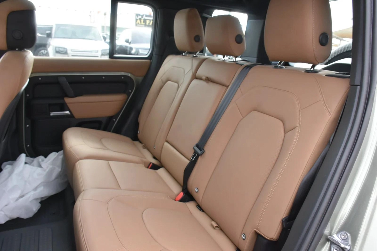 LAND ROVER DEFENDER P400 XDYNAMIC HSE 2025 | GREEN-15-15