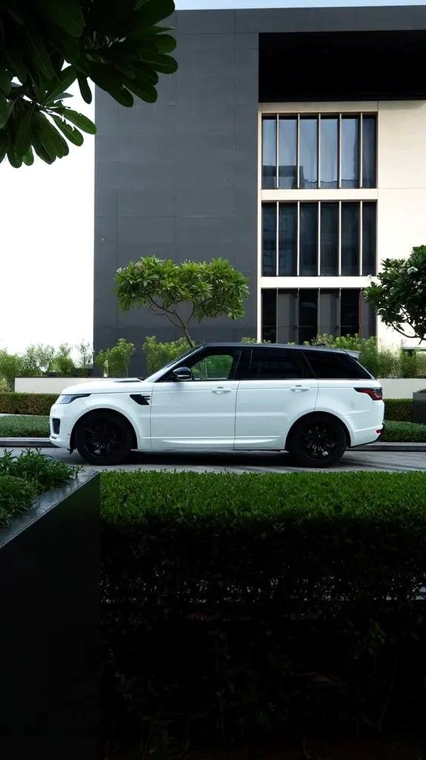2020 Land Rover Range Rover Sport SE - American Specs