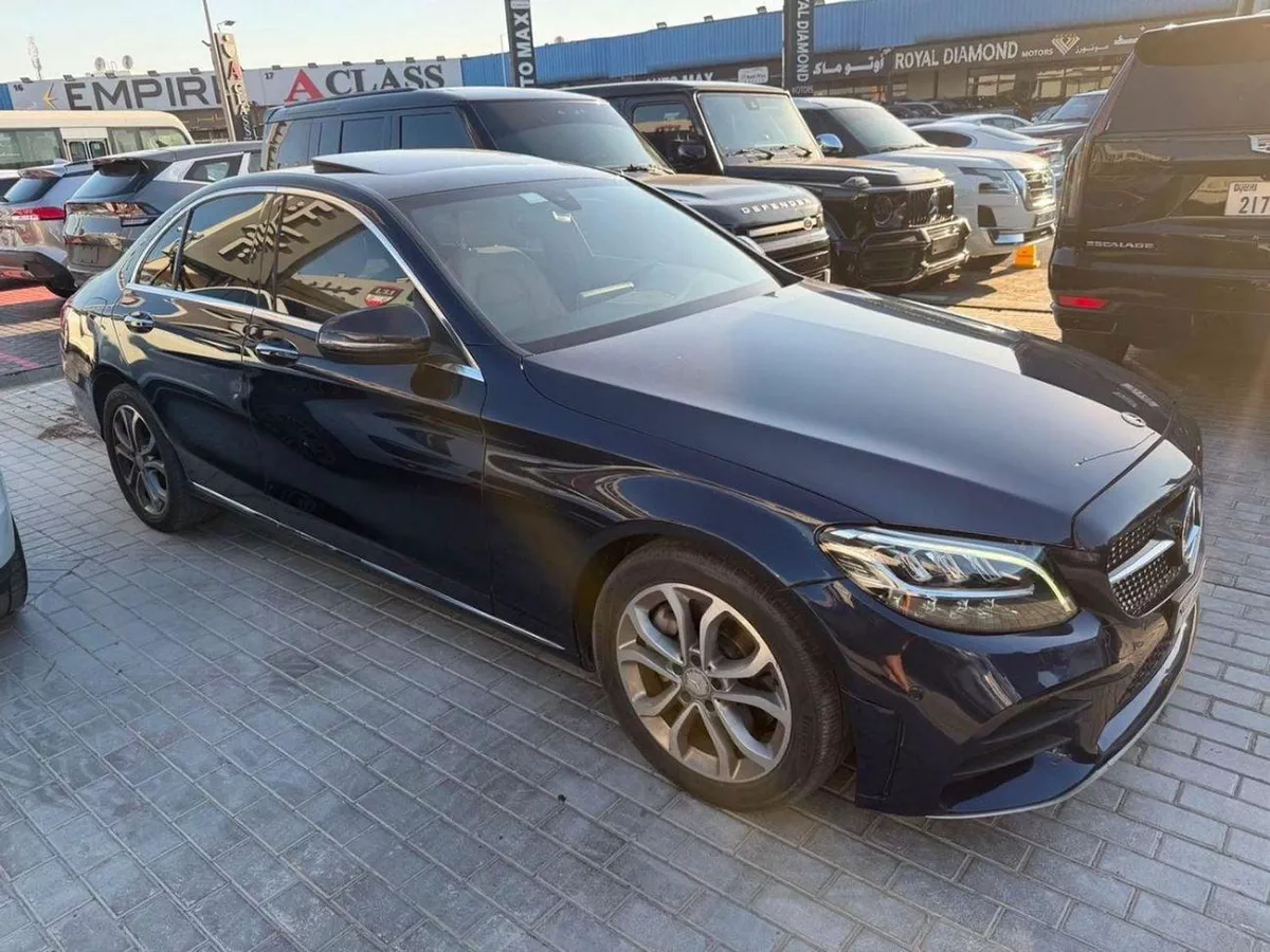 Mercedes Benz 300 AMG 2019 USA specs-1-0