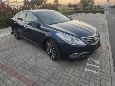 Hyundai Azera 2015  Panoramic sunroof  V6 3.0L|| GCC specs || well maintained-0