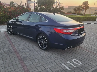 Hyundai Azera 2015  Panoramic sunroof  V6 3.0L|| GCC specs || well maintained-11