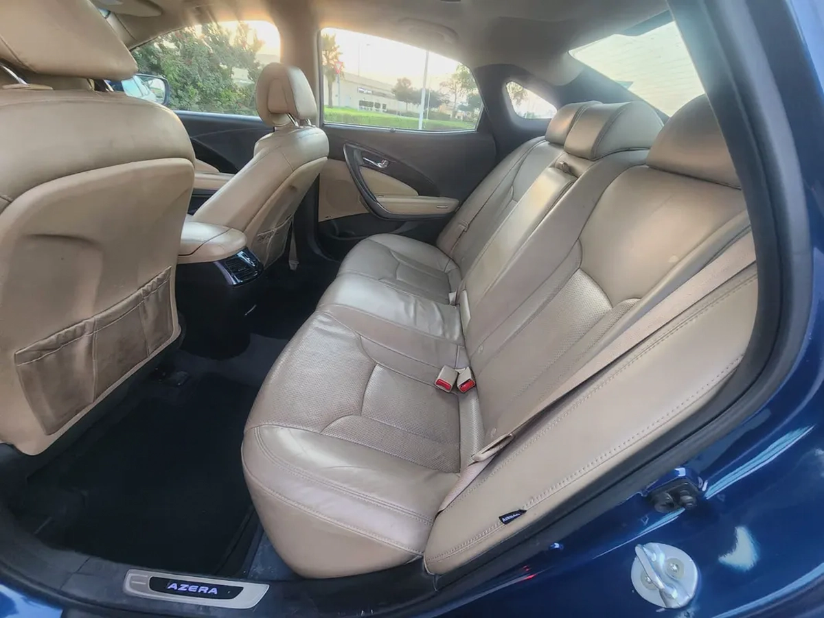 Hyundai Azera 2015  Panoramic sunroof  V6 3.0L|| GCC specs || well maintained-14-14
