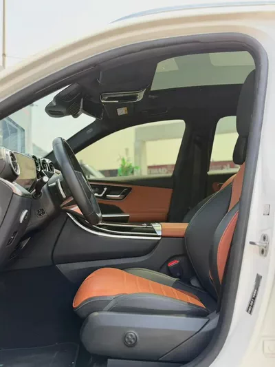 Mercedes-Benz GLC 300 4MATIC | 2024 | Korean Import | White-10