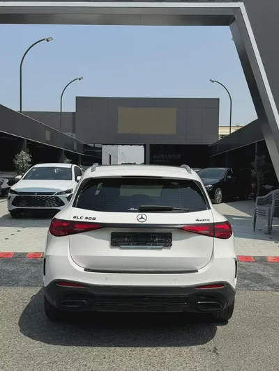 Mercedes-Benz GLC 300 4MATIC | 2024 | Korean Import | White-6