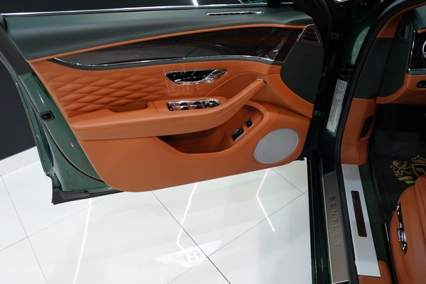 Bentley Continental Flying Spur V8 2022