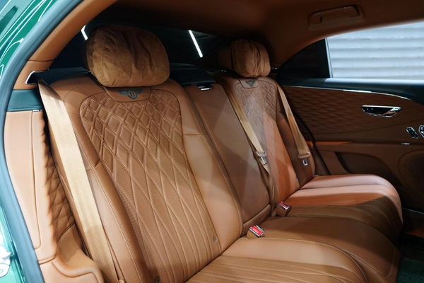 Bentley Continental Flying Spur V8 2022