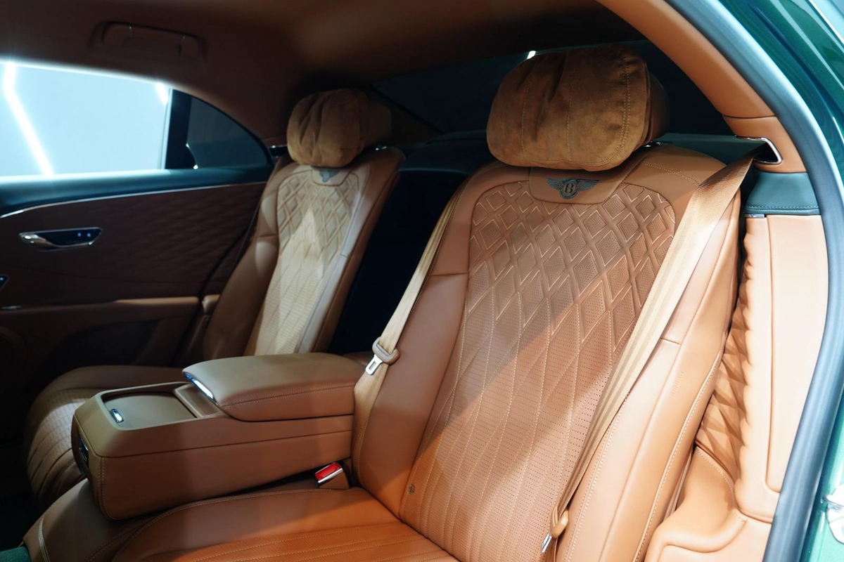 Bentley Continental Flying Spur V8 2022-8-8