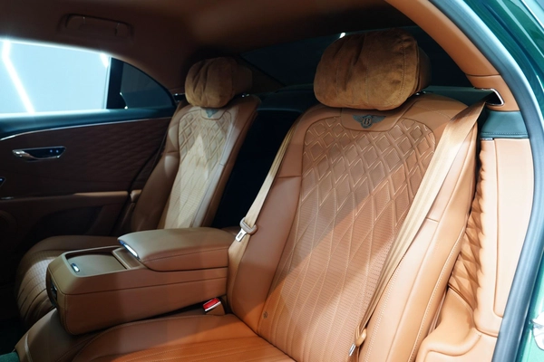 Bentley Continental Flying Spur V8 2022