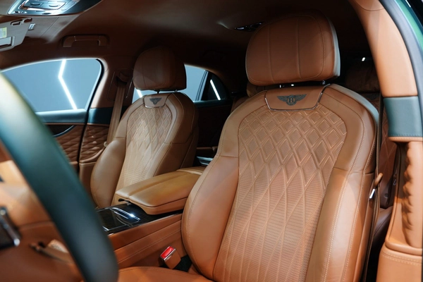 Bentley Continental Flying Spur V8 2022