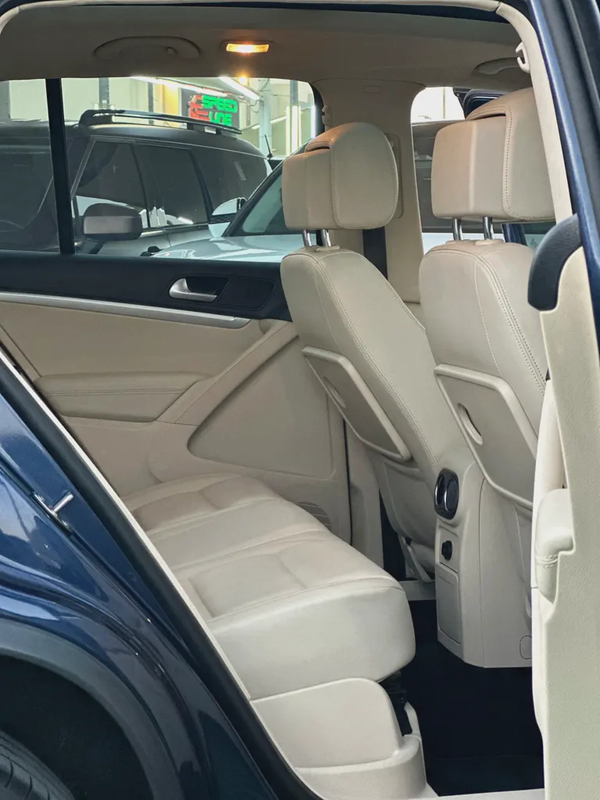 Volkswagen Tiguan Highline | TSI 4Motion | 2016 | GCC | 91,000 km | Blue / Beige | Single Owner-10-10