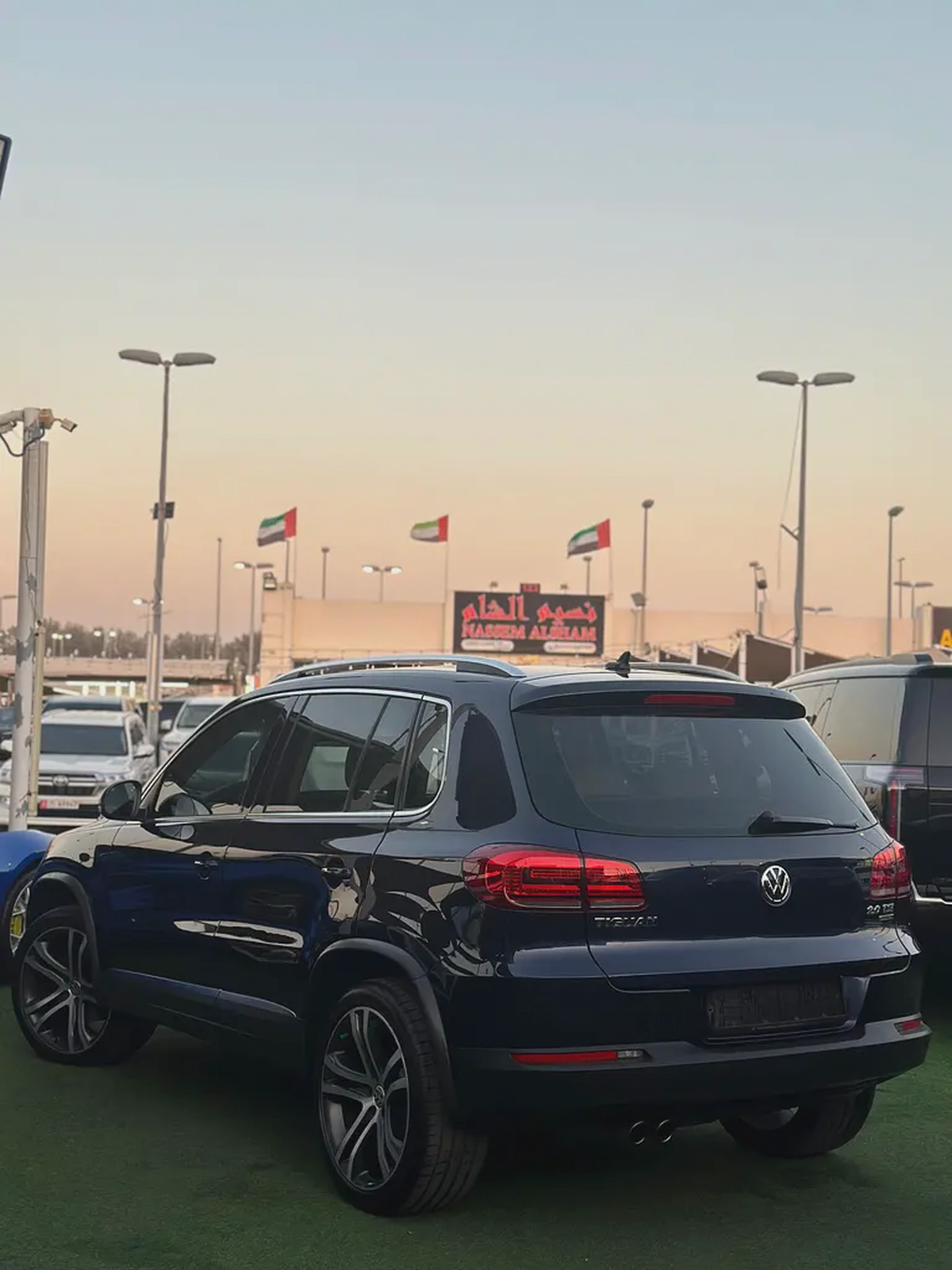 Volkswagen Tiguan Highline | TSI 4Motion | 2016 | GCC | 91,000 km | Blue / Beige | Single Owner-14-14