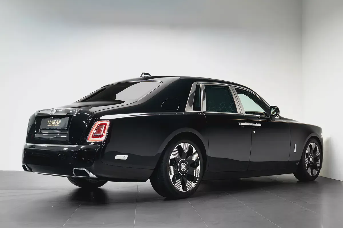 2025 Rolls-Royce Phantom Standard | GCC Specs | Immaculate Condition-2-2