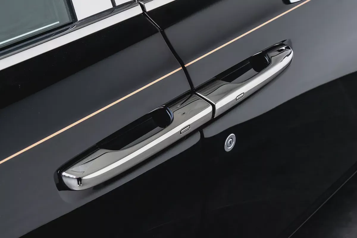 2025 Rolls-Royce Phantom Standard | GCC Specs | Immaculate Condition-6-6