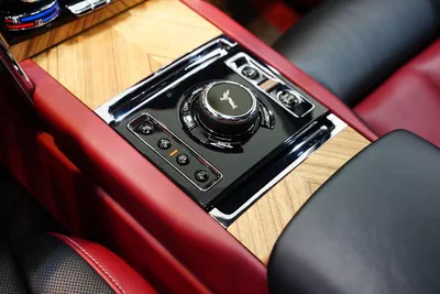Rolls-Royce Cullinan-4
