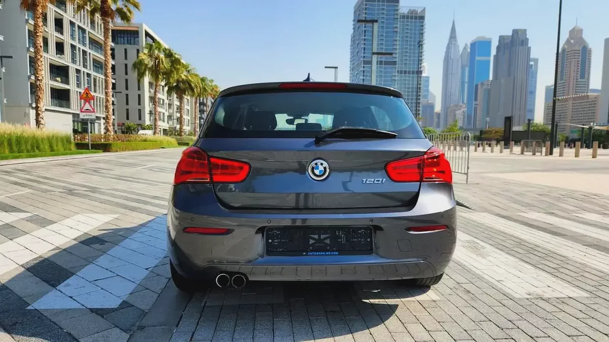 2019 BMW 120||DIGITAL SPEEDOMETER|| CARPLAY || FULL AGENCY SERVICES||  ACCIDENT FREE ORIGINAL PAINT-9-9