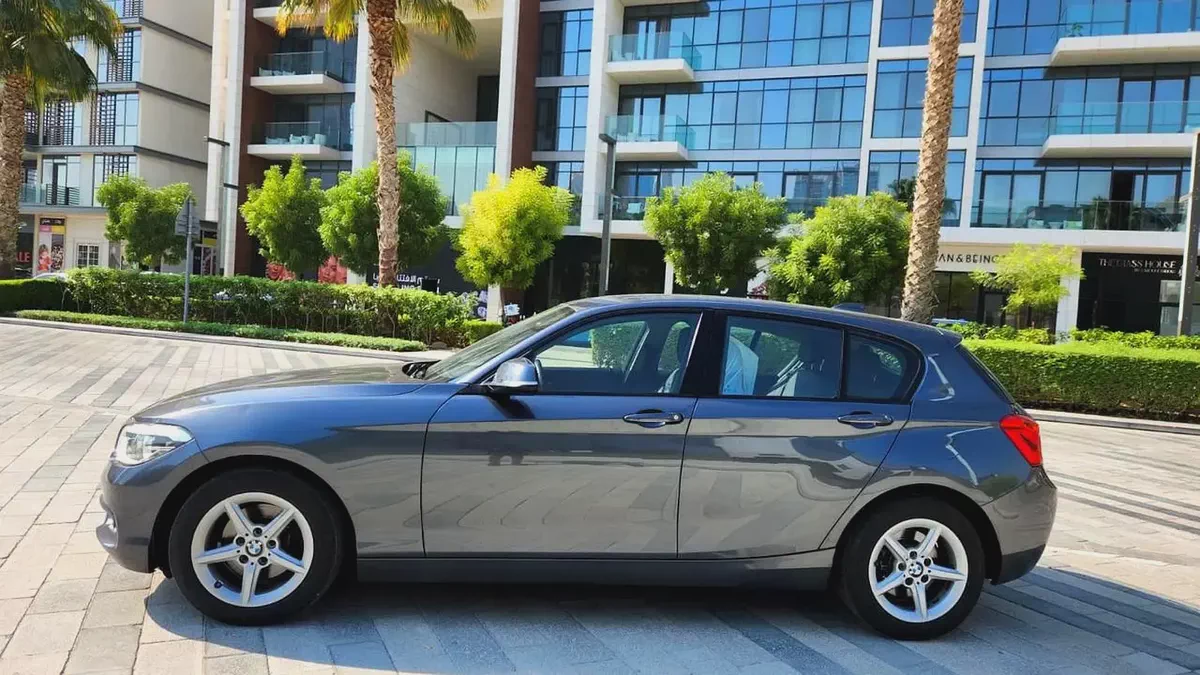 2019 BMW 120||DIGITAL SPEEDOMETER|| CARPLAY || FULL AGENCY SERVICES||  ACCIDENT FREE ORIGINAL PAINT