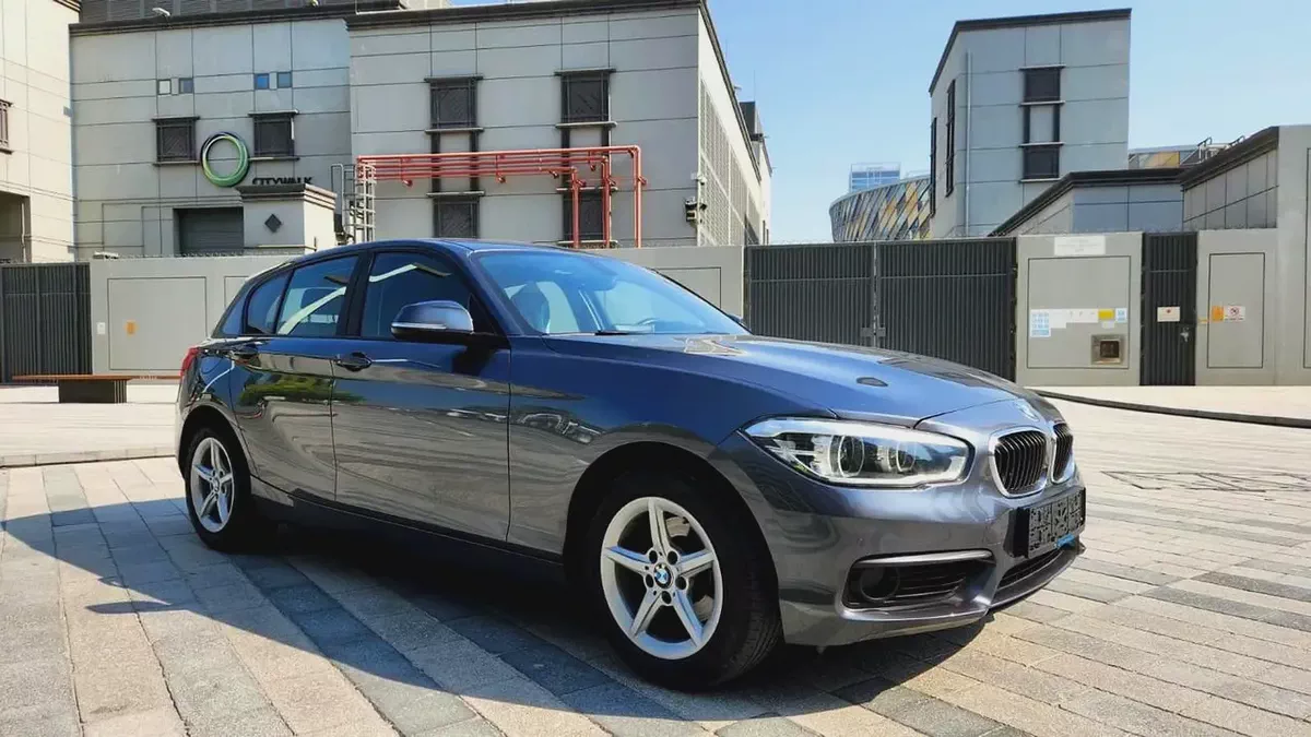 2019 BMW 120||DIGITAL SPEEDOMETER|| CARPLAY || FULL AGENCY SERVICES||  ACCIDENT FREE ORIGINAL PAINT-1-1