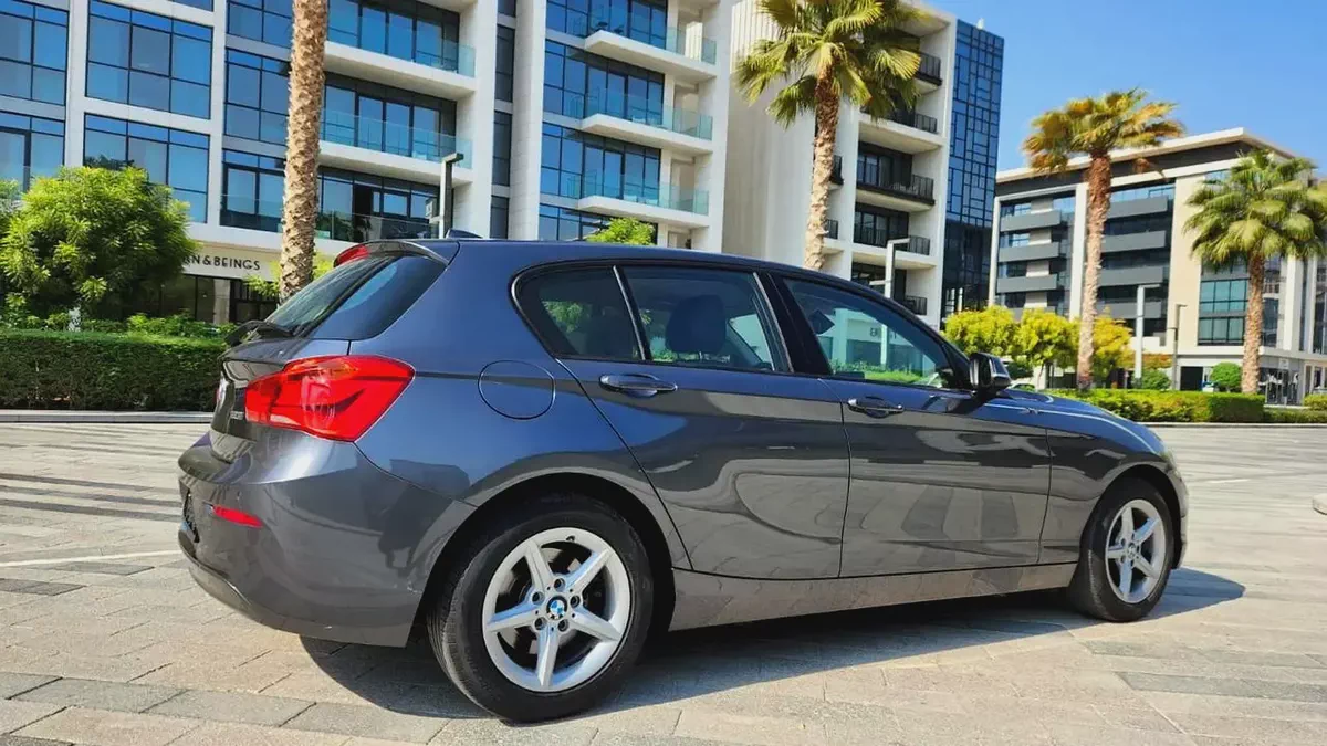 2019 BMW 120||DIGITAL SPEEDOMETER|| CARPLAY || FULL AGENCY SERVICES||  ACCIDENT FREE ORIGINAL PAINT-5-5