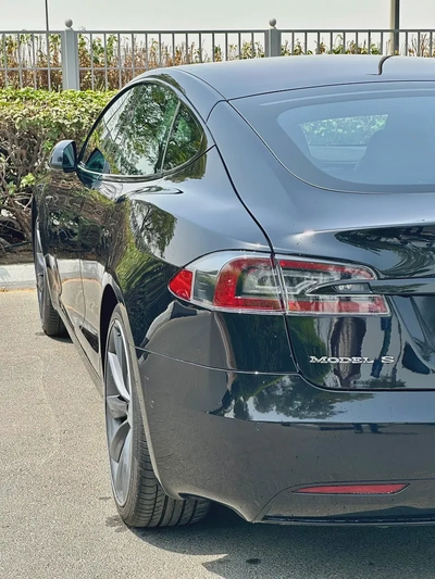 2017 Tesla Model S 90D - GCC Specs-14
