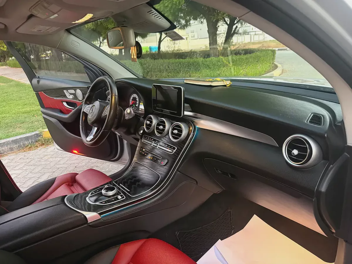 2018 Mercedes-Benz GLC 300 Coupe - Sporty Luxury-9-9