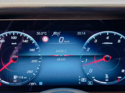 Mercedes Benz E250 STANDARD-10