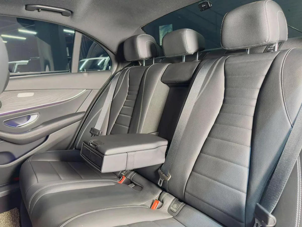 Mercedes Benz E250 STANDARD-12-0