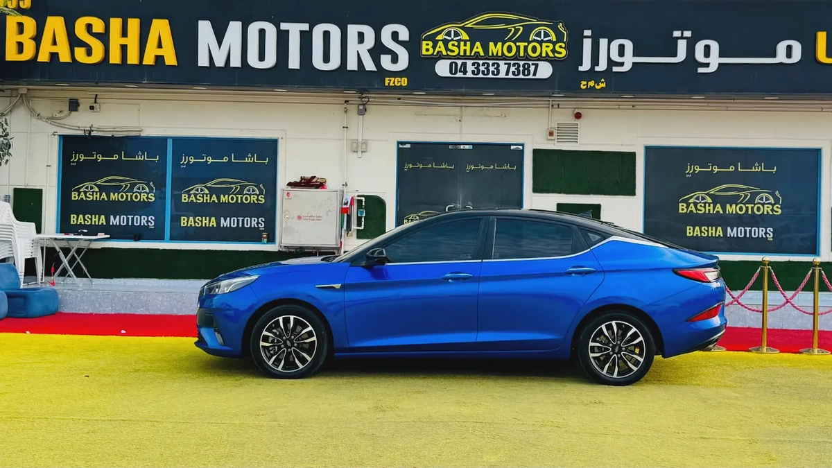 JAC J7 Luxury 2023 - GCC Specs - Pristine Condition-3-3