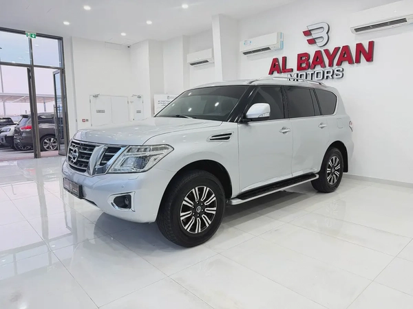 نيسان باترول SE V6 فضي / اسود خليجي Nissan Patrol SE V6 2018 - GCC Specs - Excellent Condition