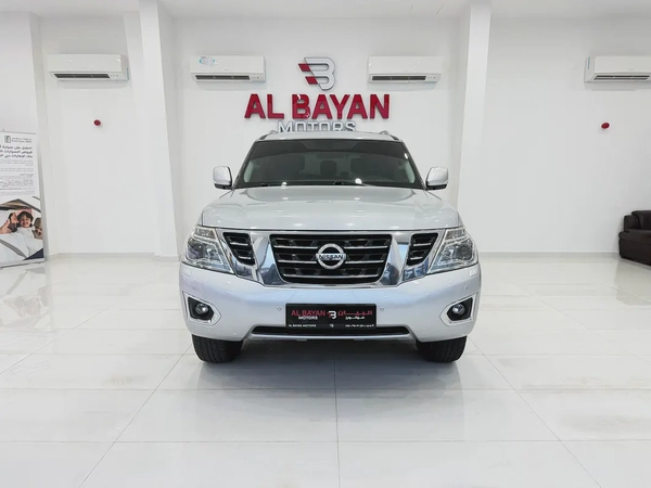 نيسان باترول SE V6 فضي / اسود خليجي Nissan Patrol SE V6 2018 - GCC Specs - Excellent Condition