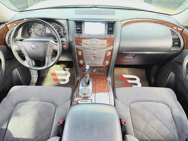 نيسان باترول SE V6 فضي / اسود خليجي Nissan Patrol SE V6 2018 - GCC Specs - Excellent Condition