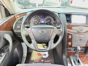 نيسان باترول SE V6 فضي / اسود خليجي Nissan Patrol SE V6 2018 - GCC Specs - Excellent Condition