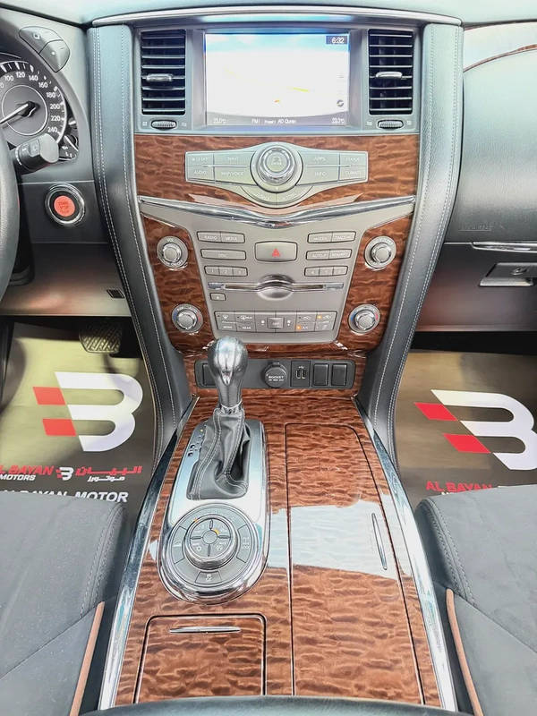 نيسان باترول SE V6 فضي / اسود خليجي Nissan Patrol SE V6 2018 - GCC Specs - Excellent Condition